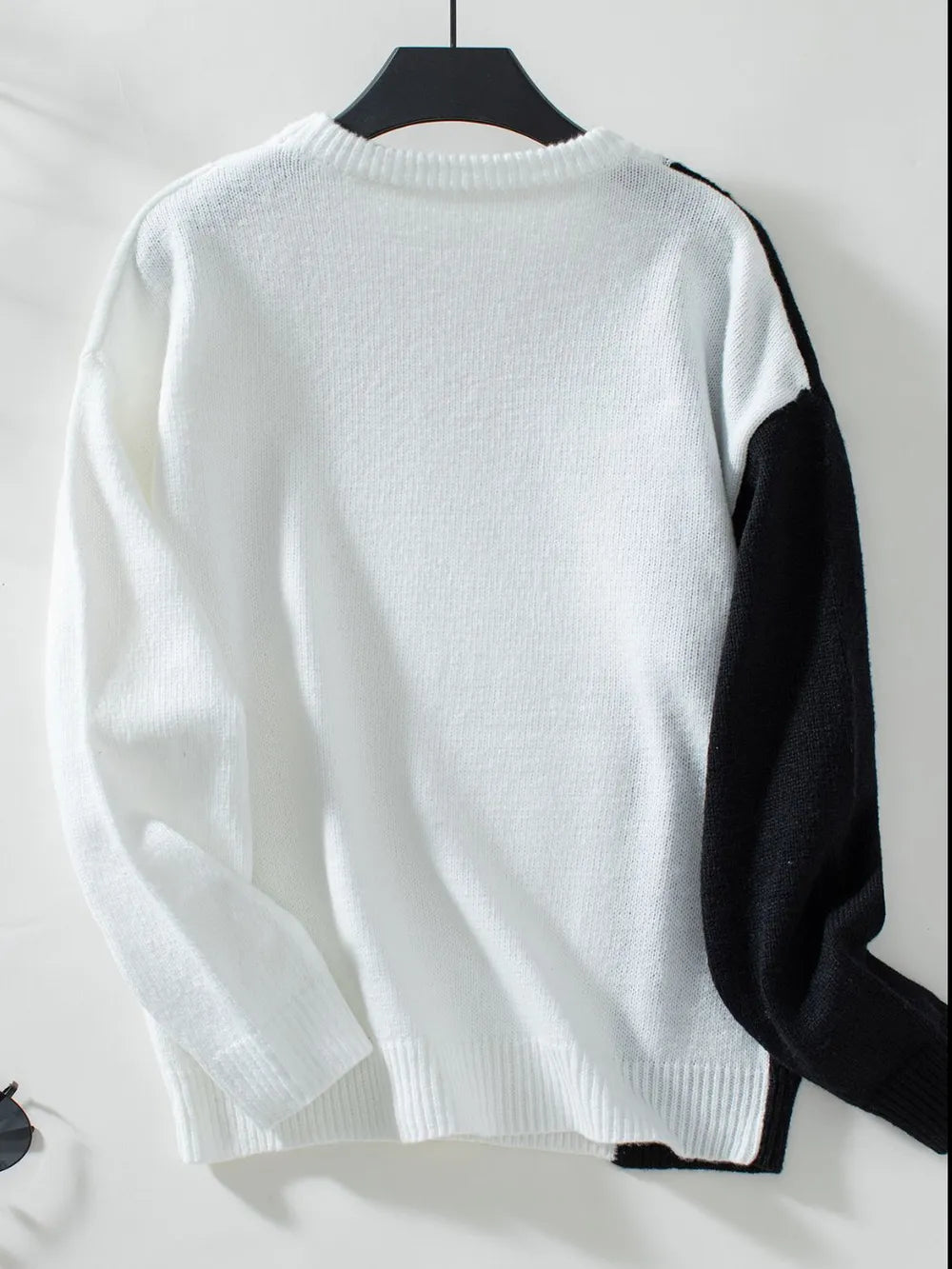Eugenia | Suéter Two Tone Tejido Trenzado Cuello Redondo Manga Larga