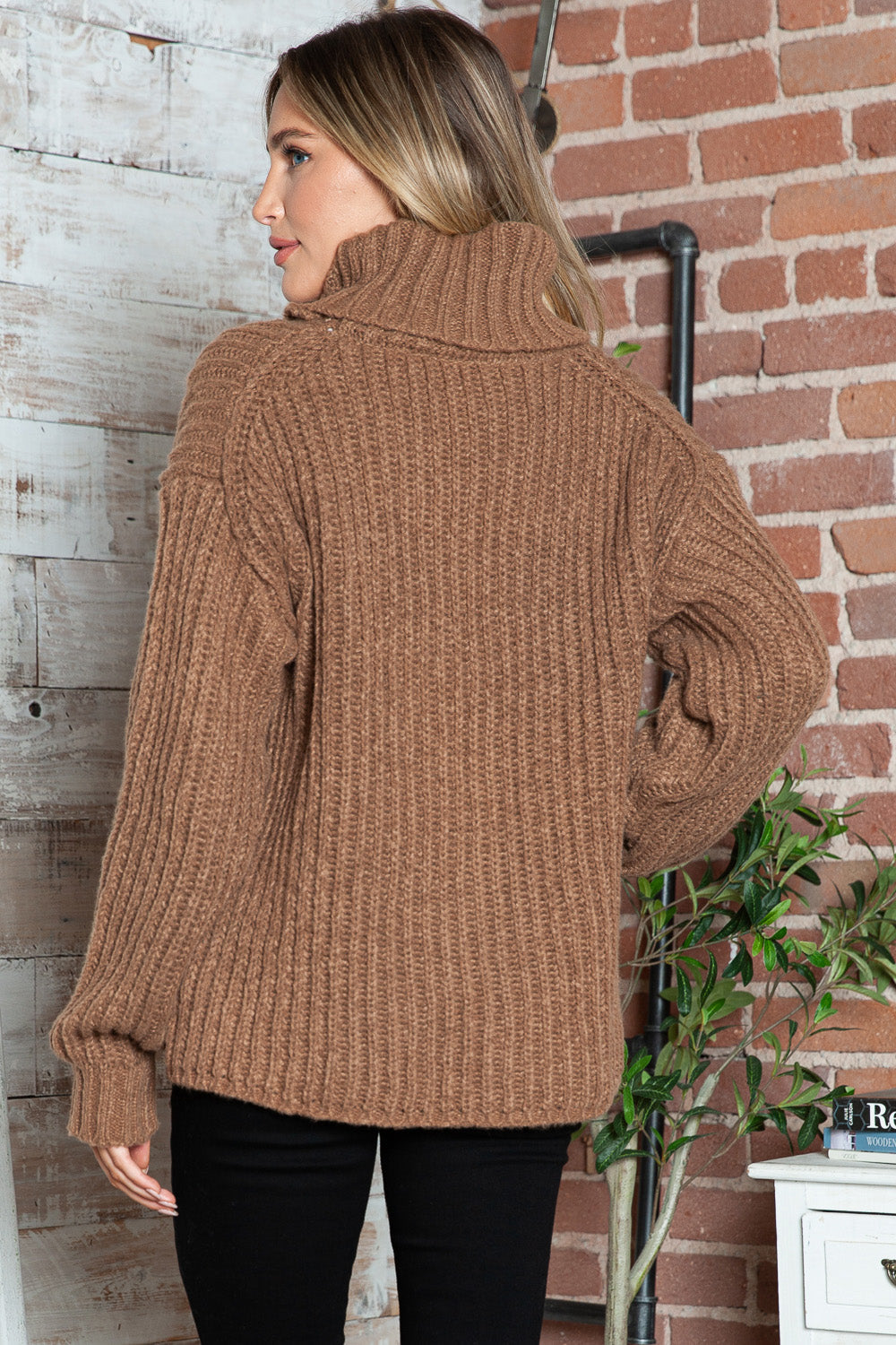 Erica | Suéter Cuello Alto Hombros Caídos Pullover