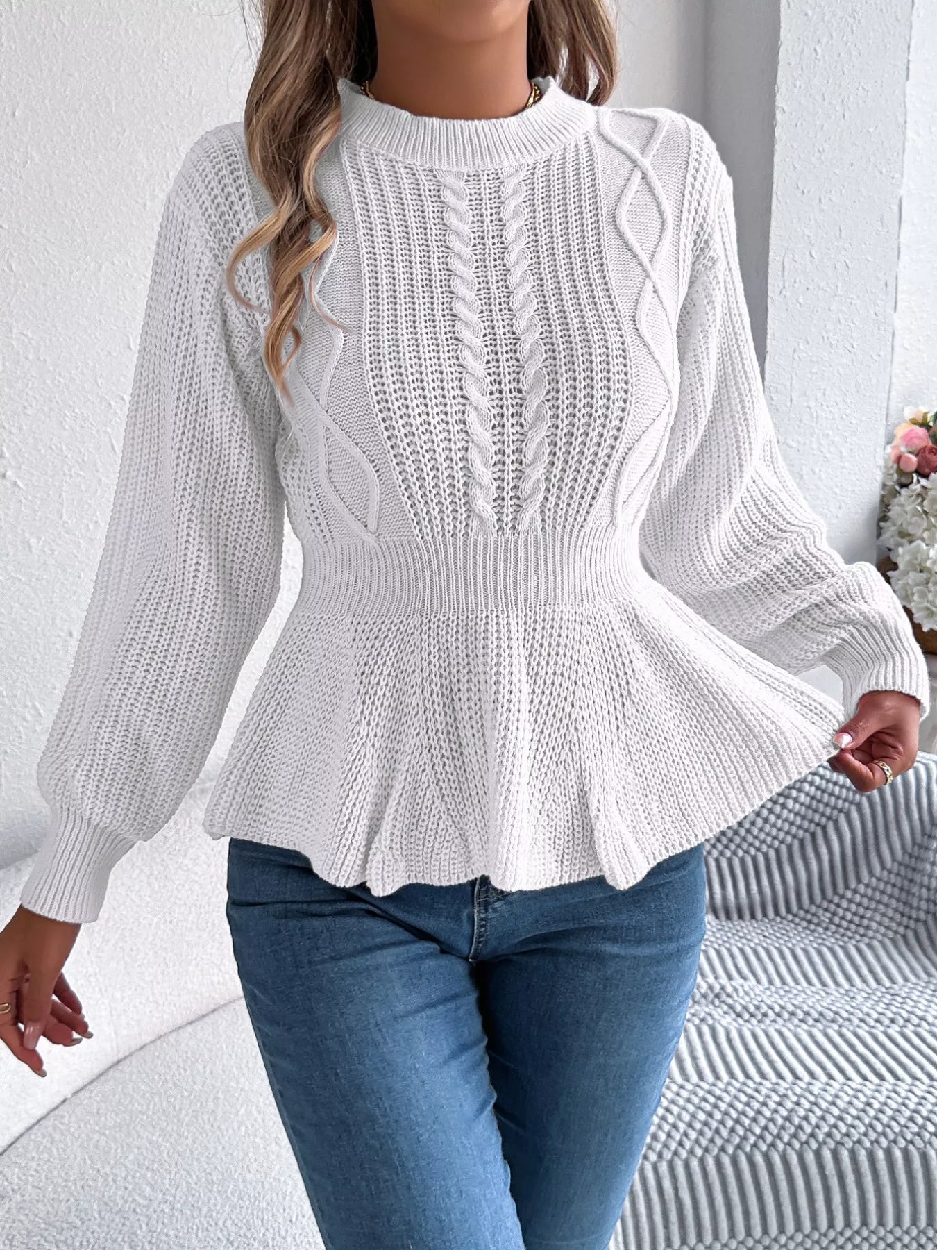 Alara | Suéter Tejido Trenzado Cuello Redondo Peplum