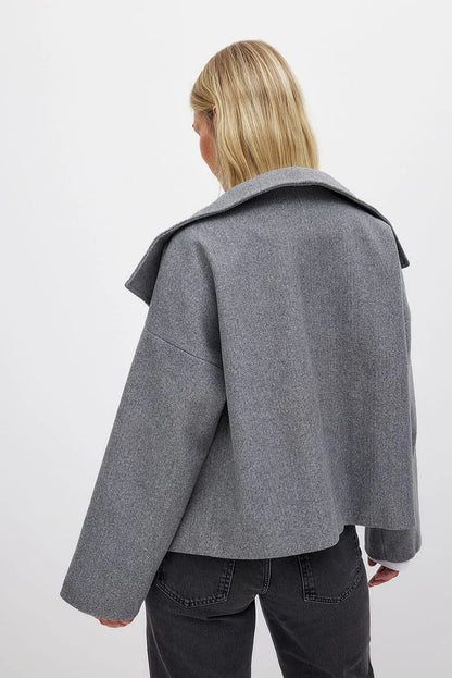 Valentina | Chaqueta Corta Minimal Elegance