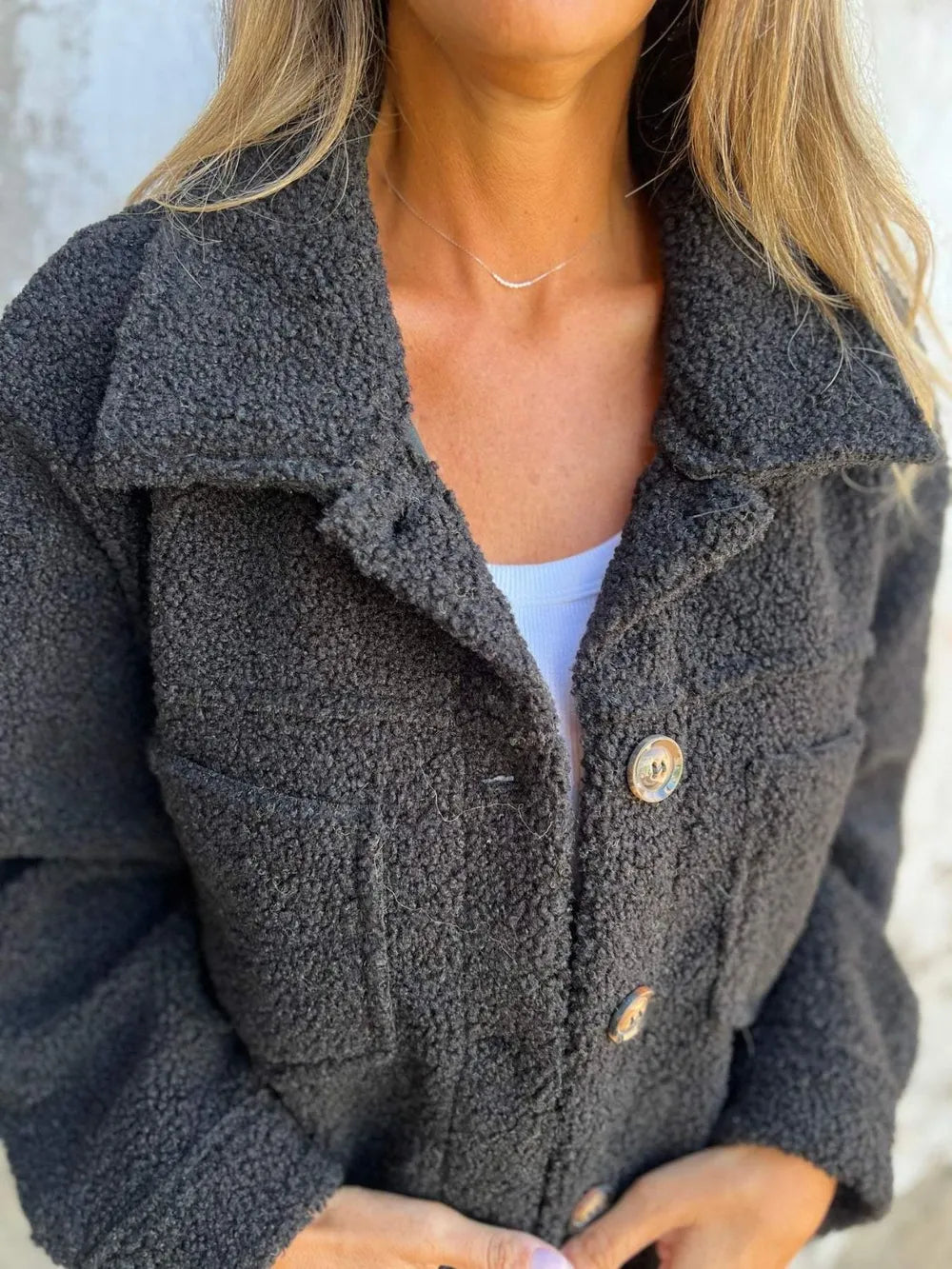 Victoria | Chaqueta Botonera Chic - Gum Leaf