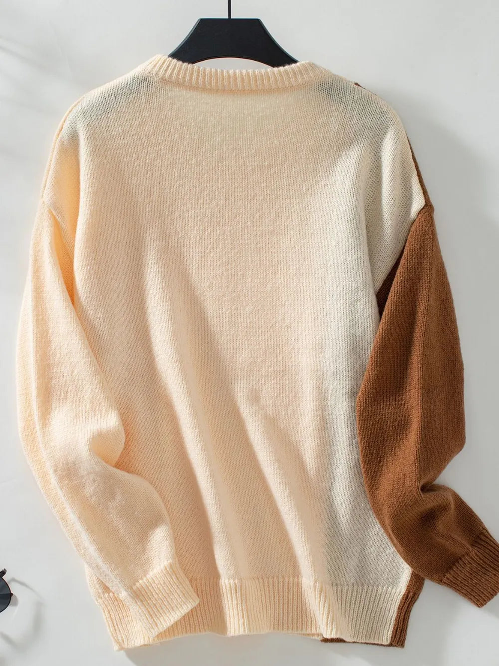 Eugenia | Suéter Two Tone Tejido Trenzado Cuello Redondo Manga Larga