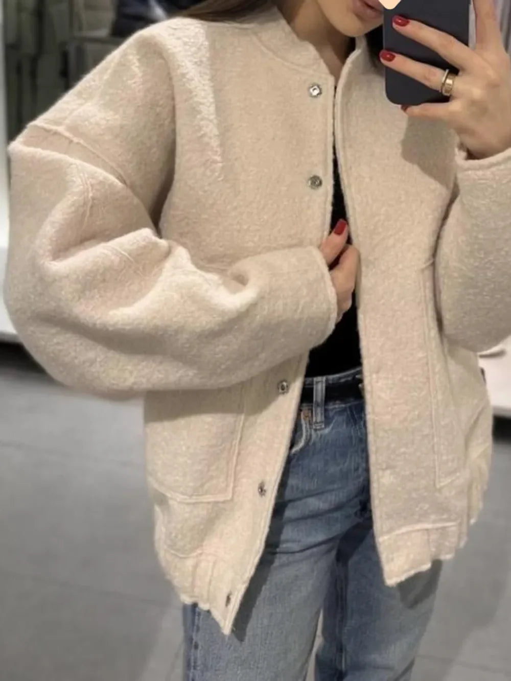 Delfina | Chaqueta Broche Moderno - Beige