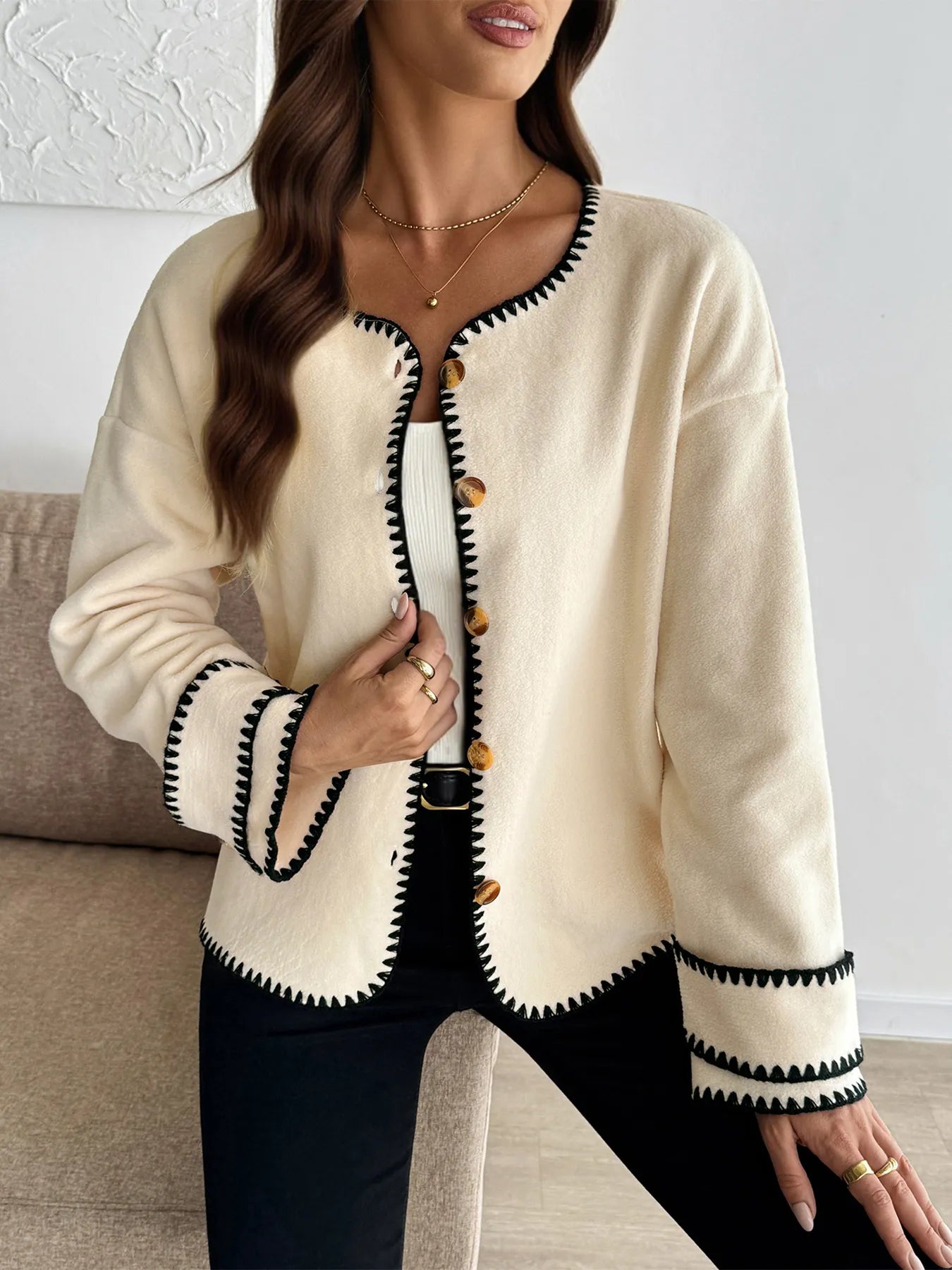 Ángela | Chaqueta Botonera Chic - Beige