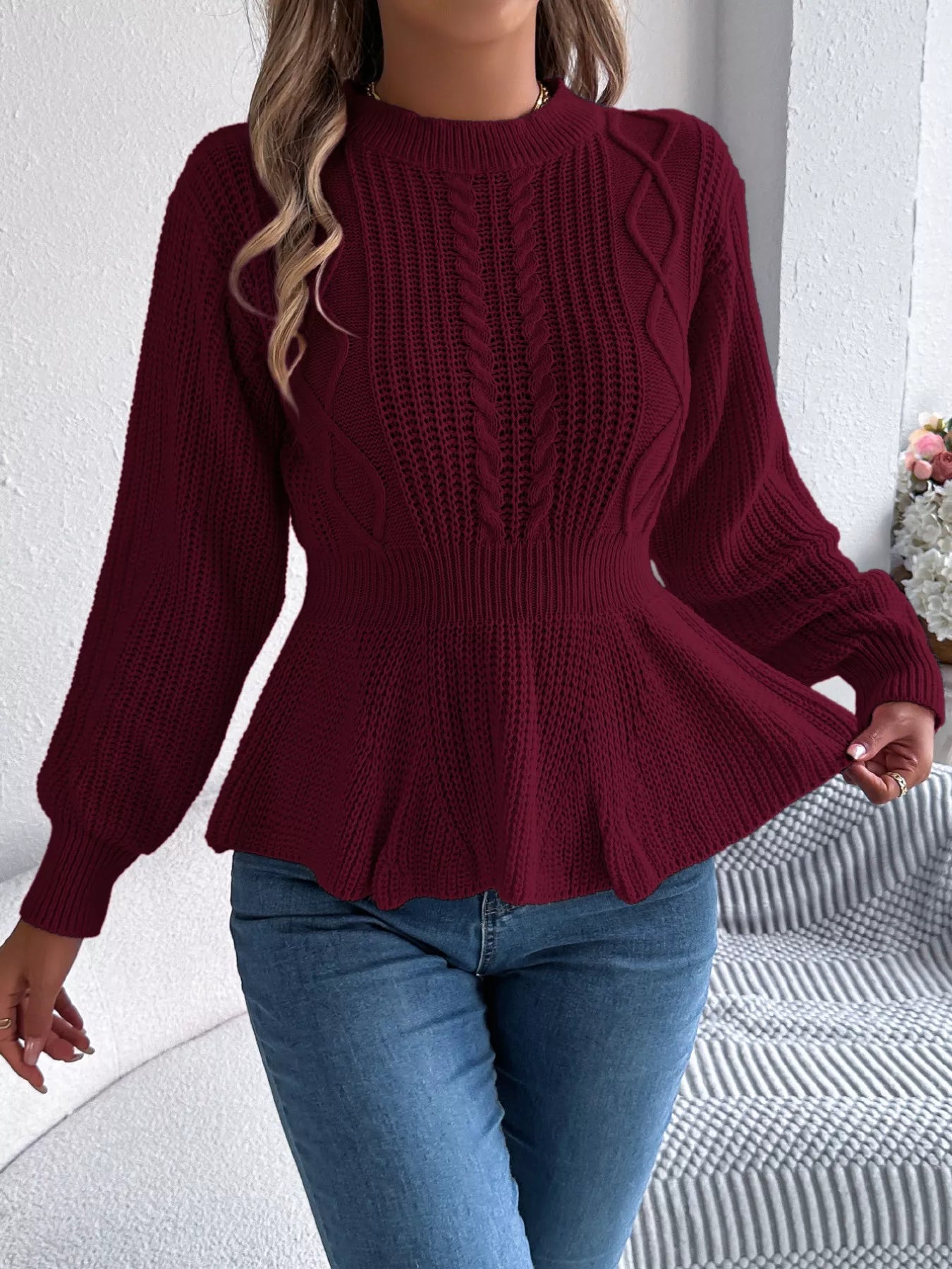 Alara | Suéter Tejido Trenzado Cuello Redondo Peplum