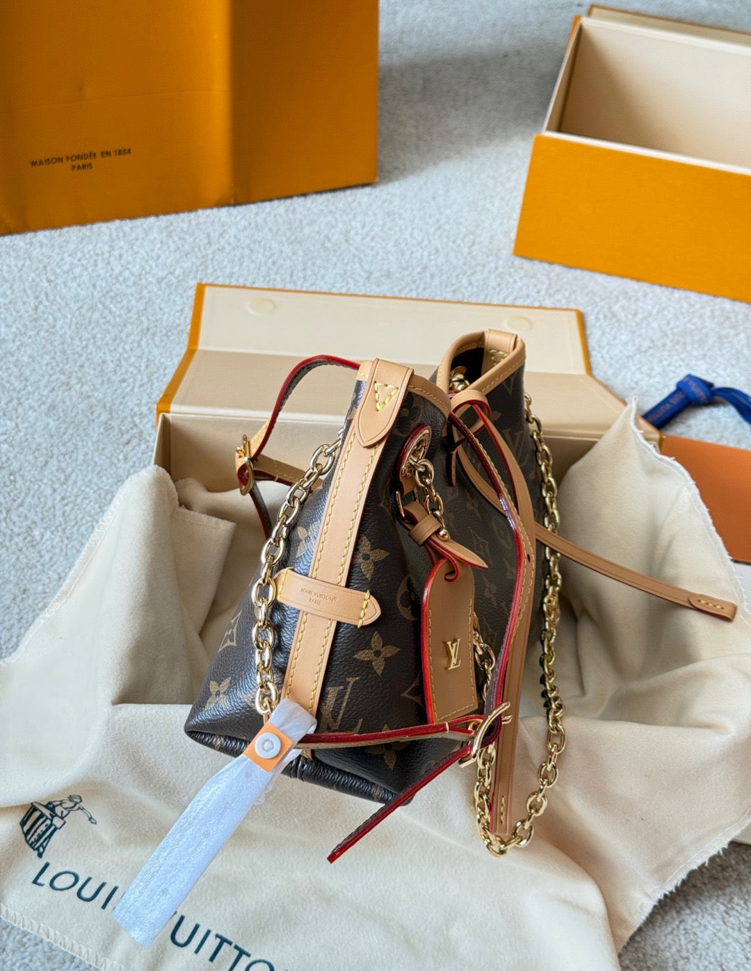 LV CarryAll BB- Pequeña pero poderosa