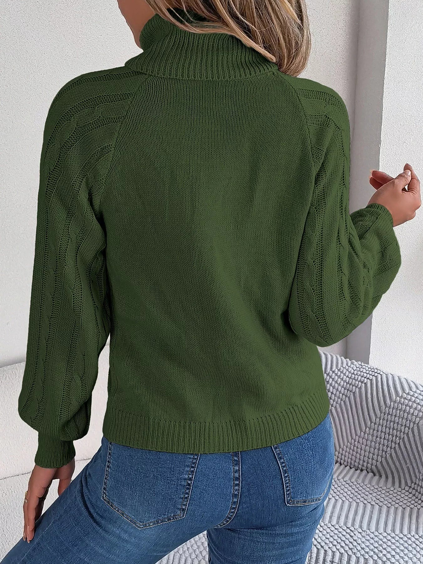 Albina | Suéter Tejido Trenzado Cuello Alto Manga Larga