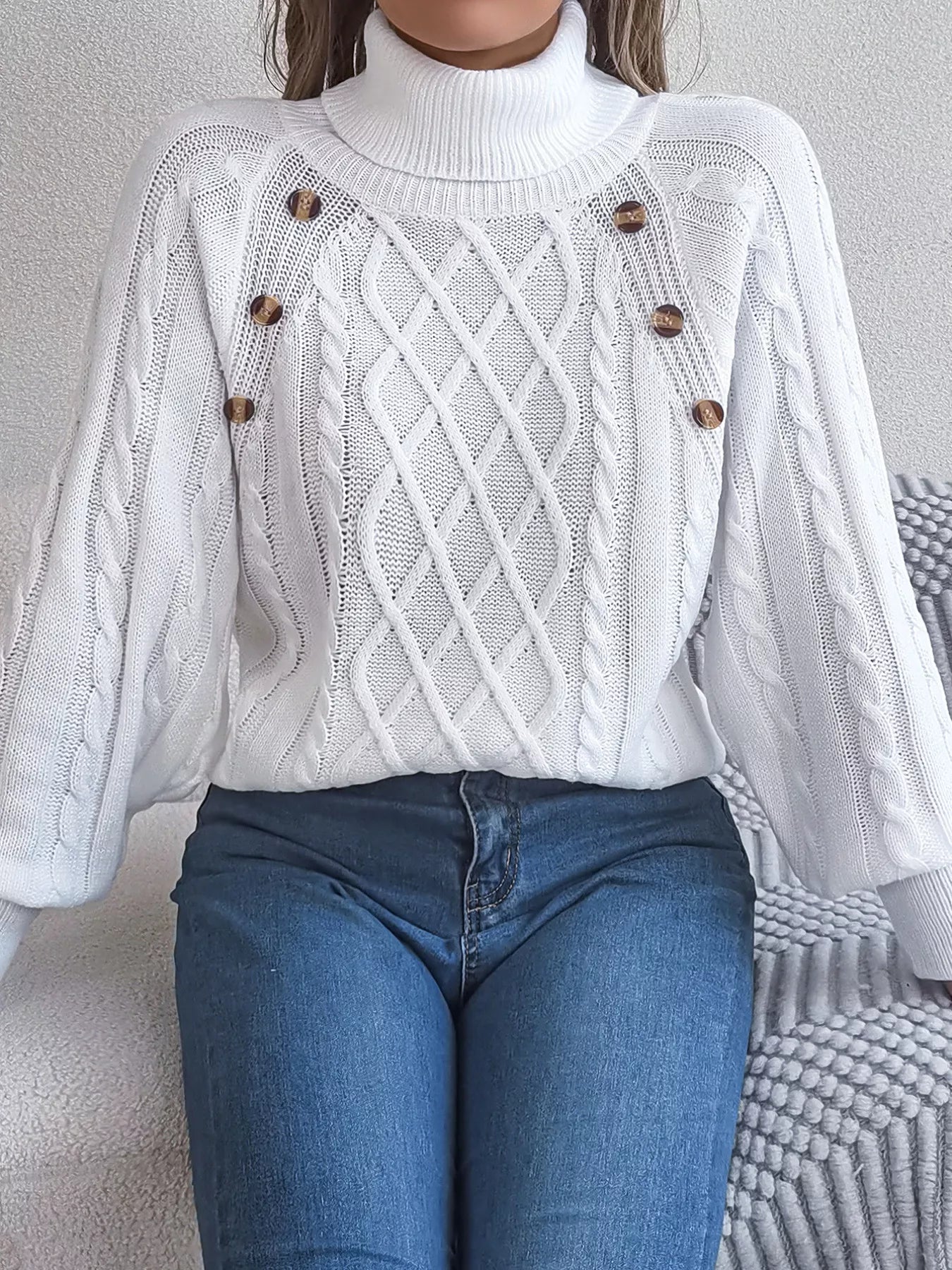 Albina | Suéter Tejido Trenzado Cuello Alto Manga Larga
