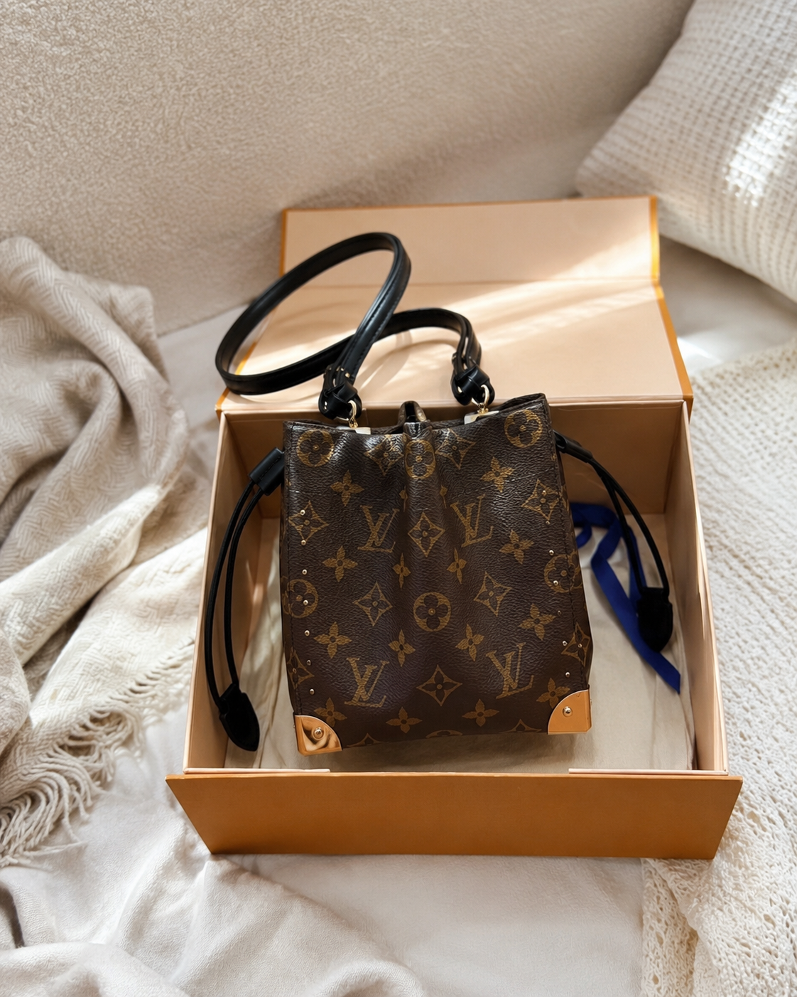 LV Nano Trunk- Pequeña, elegante, sofisticada