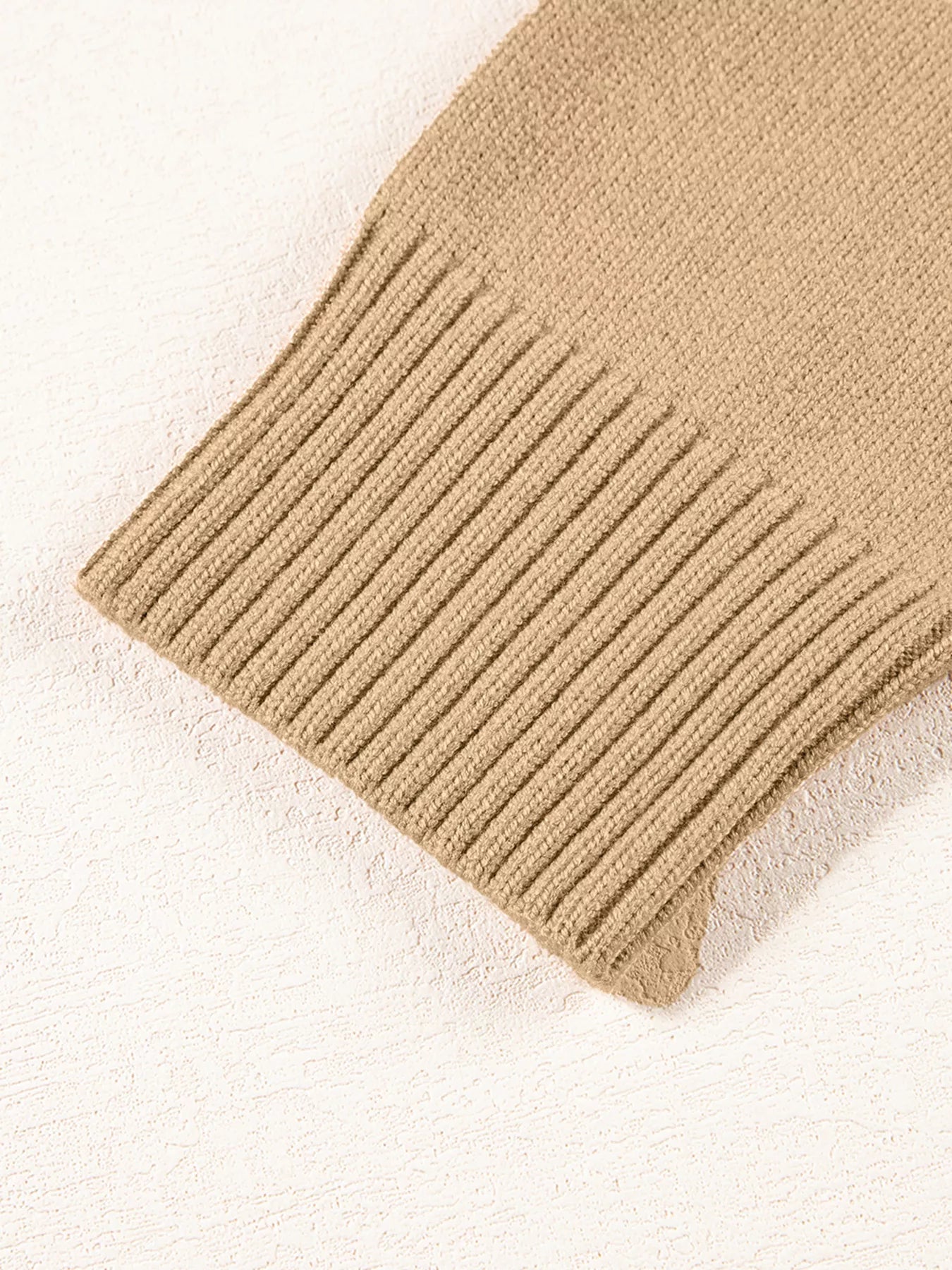 Amada | Suéter Center Seam Hombros Caídos Pullover Solid