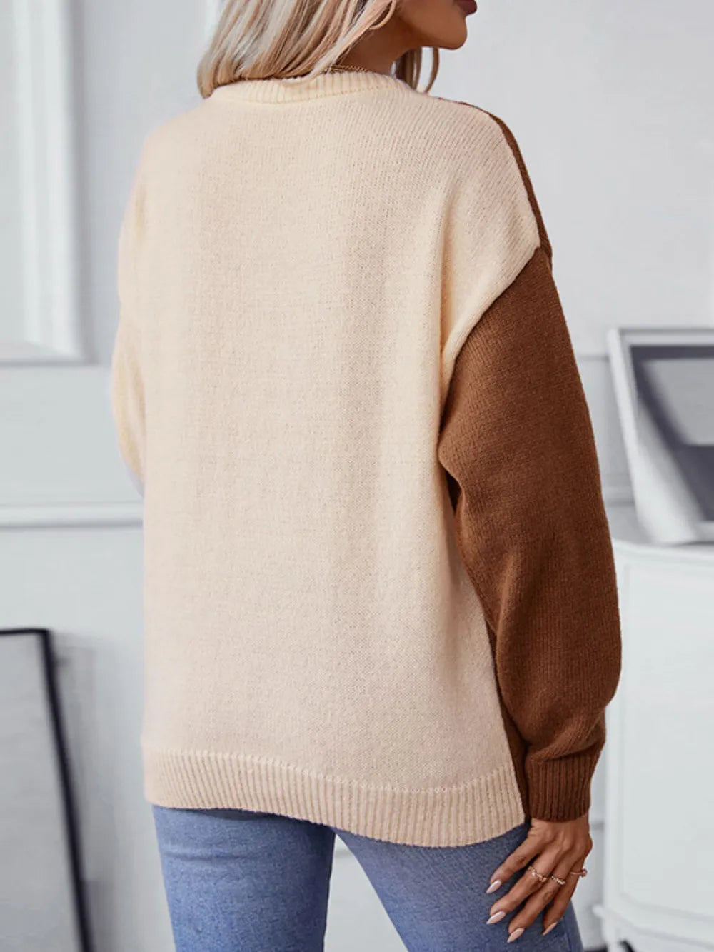 Eugenia | Suéter Two Tone Tejido Trenzado Cuello Redondo Manga Larga