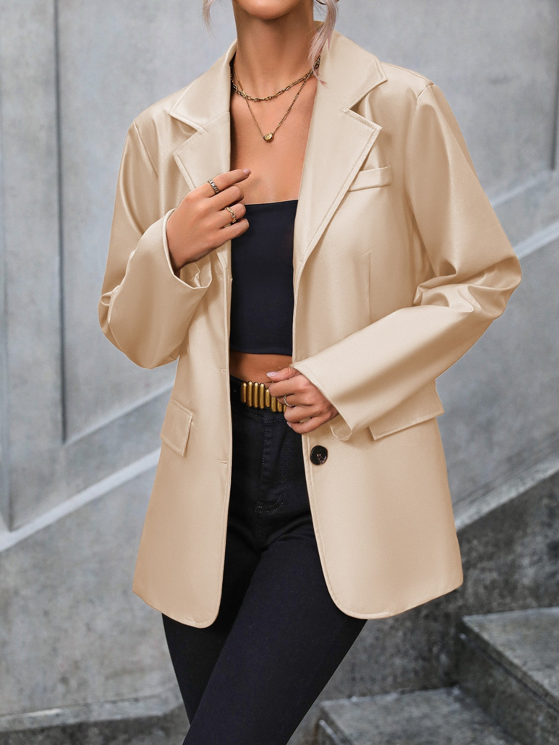 Ariana | Blazer con Bolsillos y Botones