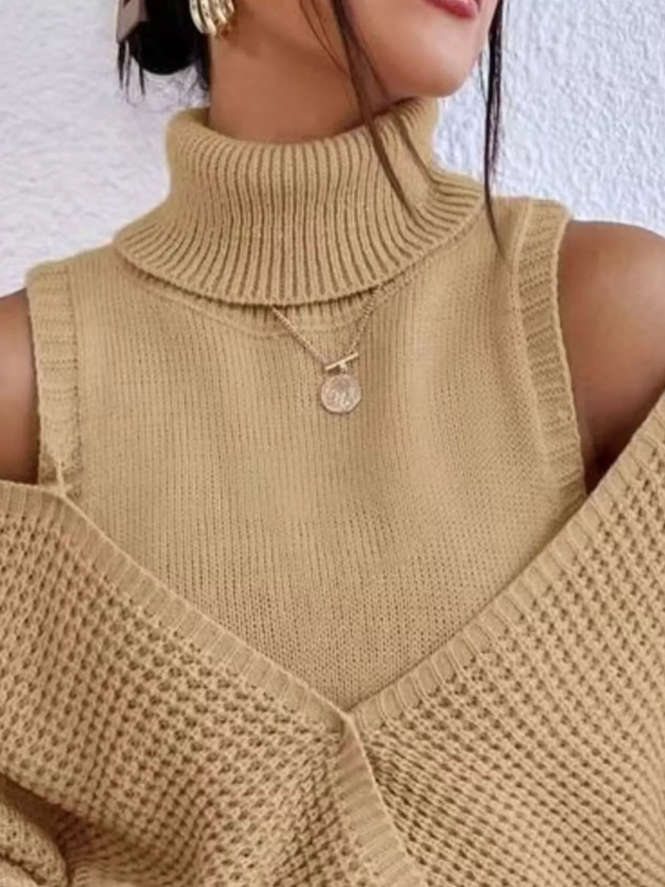 Fausta | Suéter Waffle Tejido Hombros Al Aire Cuello Alto