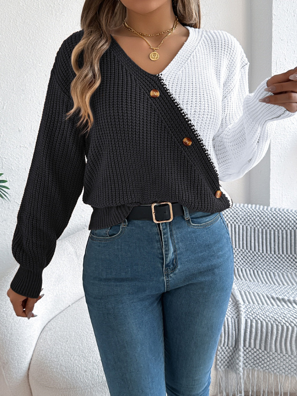 Eunice | Suéter Two Tone Escote V Manga Larga