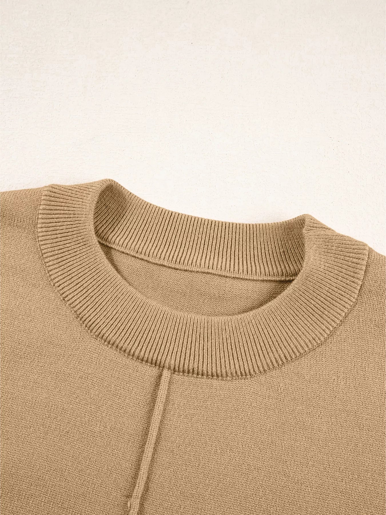 Amada | Suéter Center Seam Hombros Caídos Pullover Solid