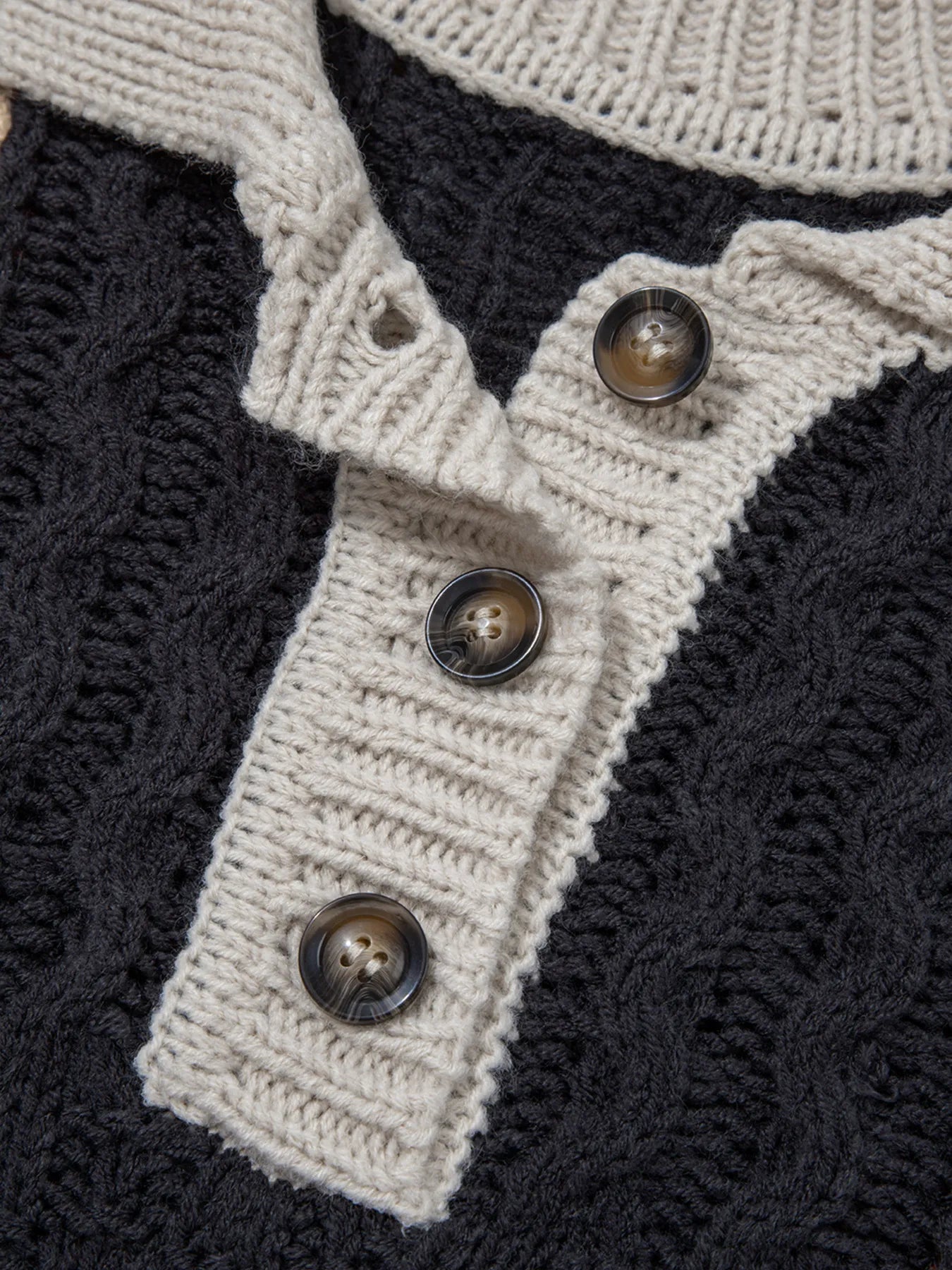 Benedicta | Suéter Multicolour Bicolor Tejido Trenzado Con Botoness Collared